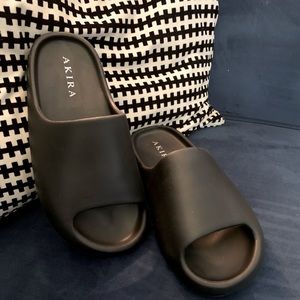 Brand New Yeezy-inspired slides